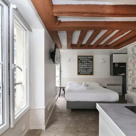 Studio Parisien 20m2 En Face Du Musee Grevin - 2p Paris